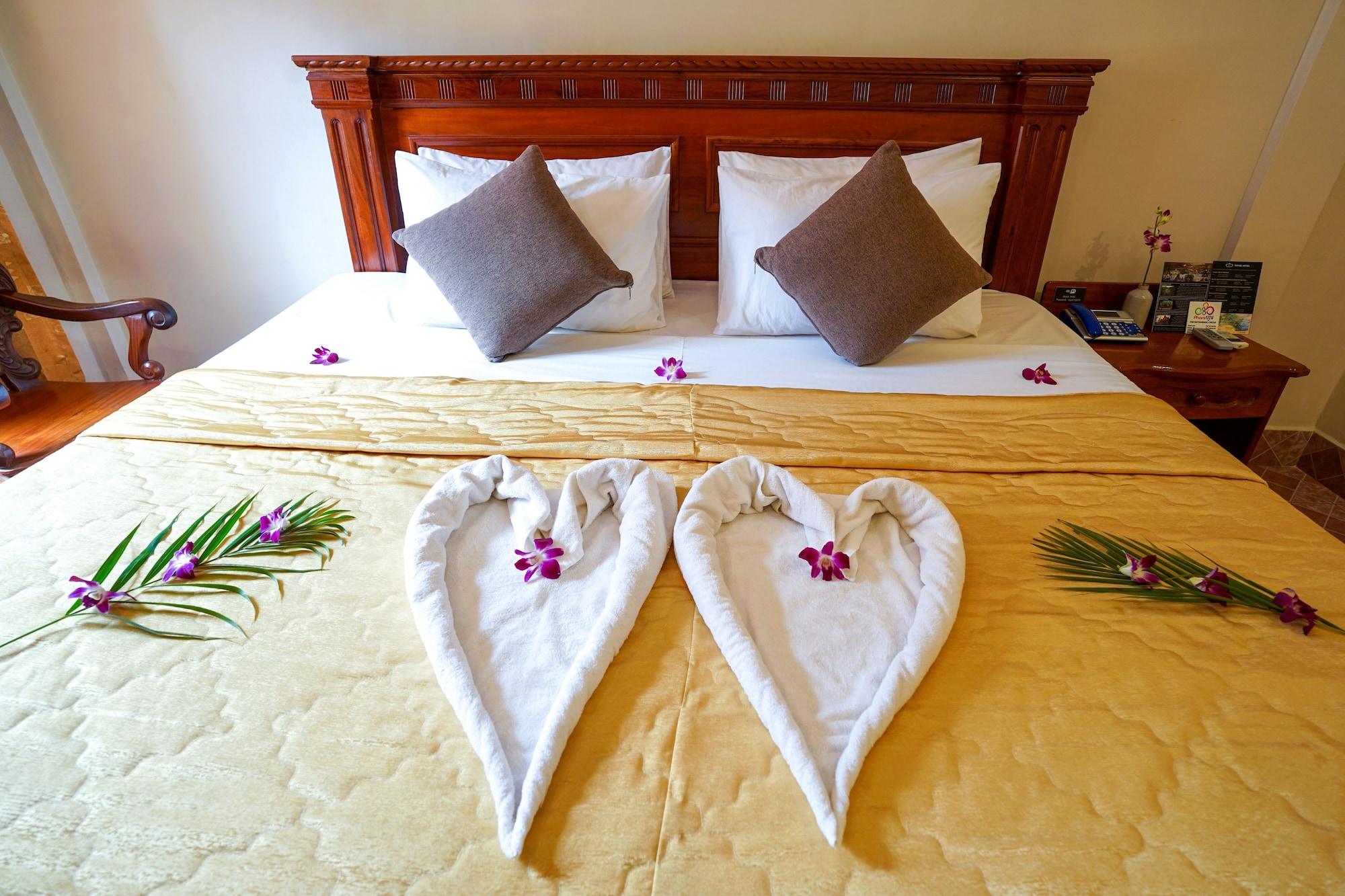 Royal Hotel Battambang Bagian luar foto