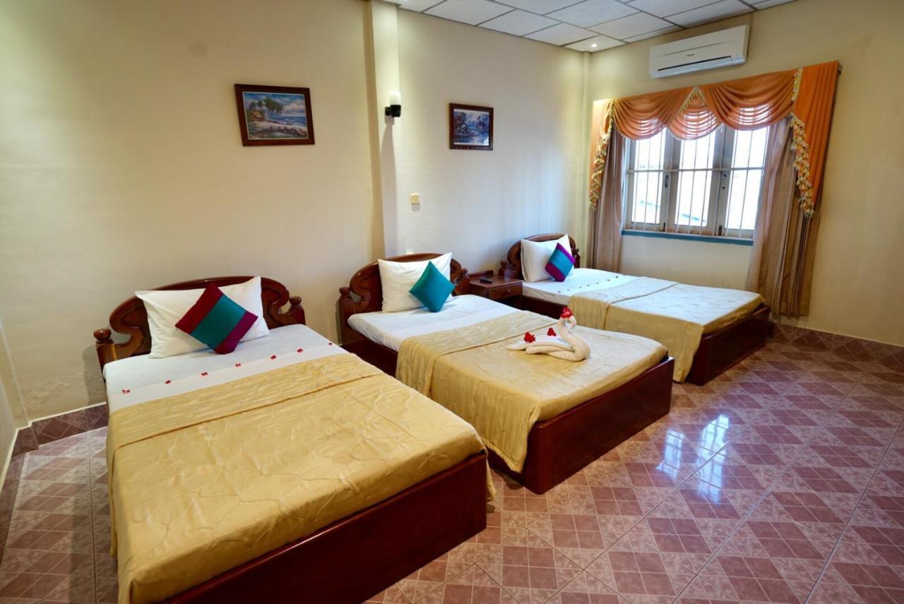 Royal Hotel Battambang Bagian luar foto