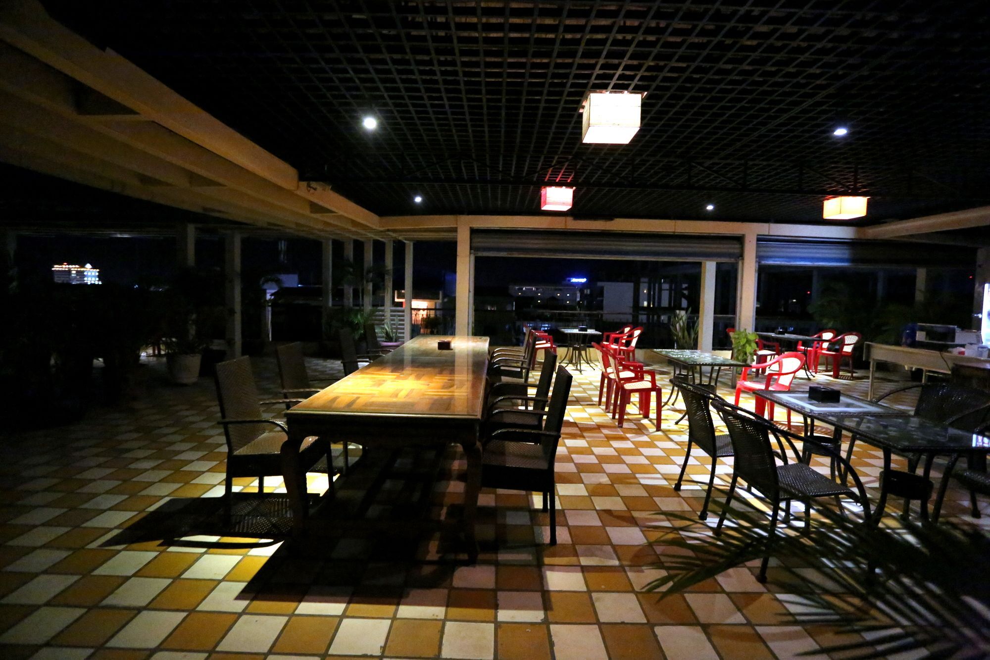 Royal Hotel Battambang Bagian luar foto