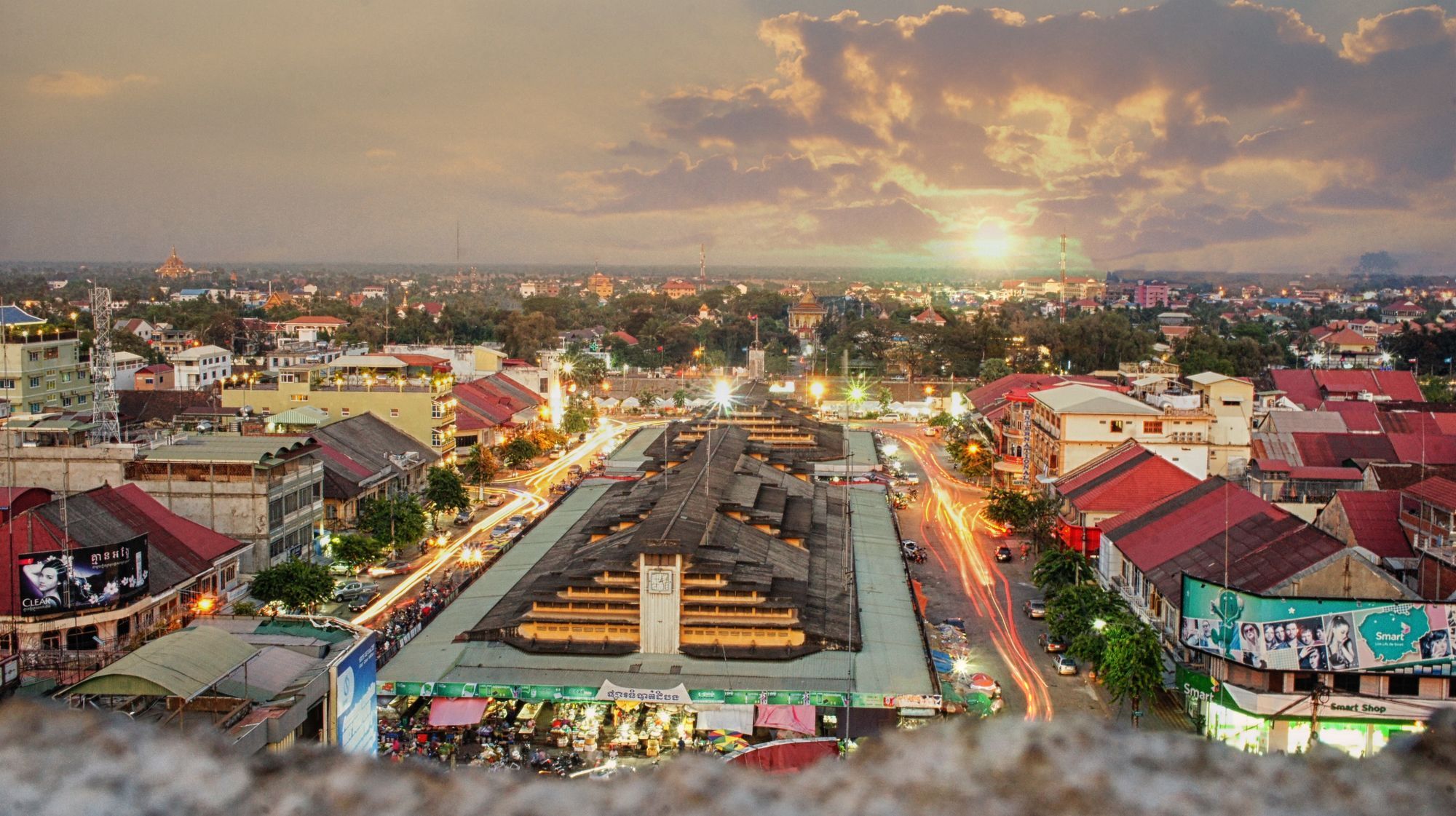 Royal Hotel Battambang Bagian luar foto