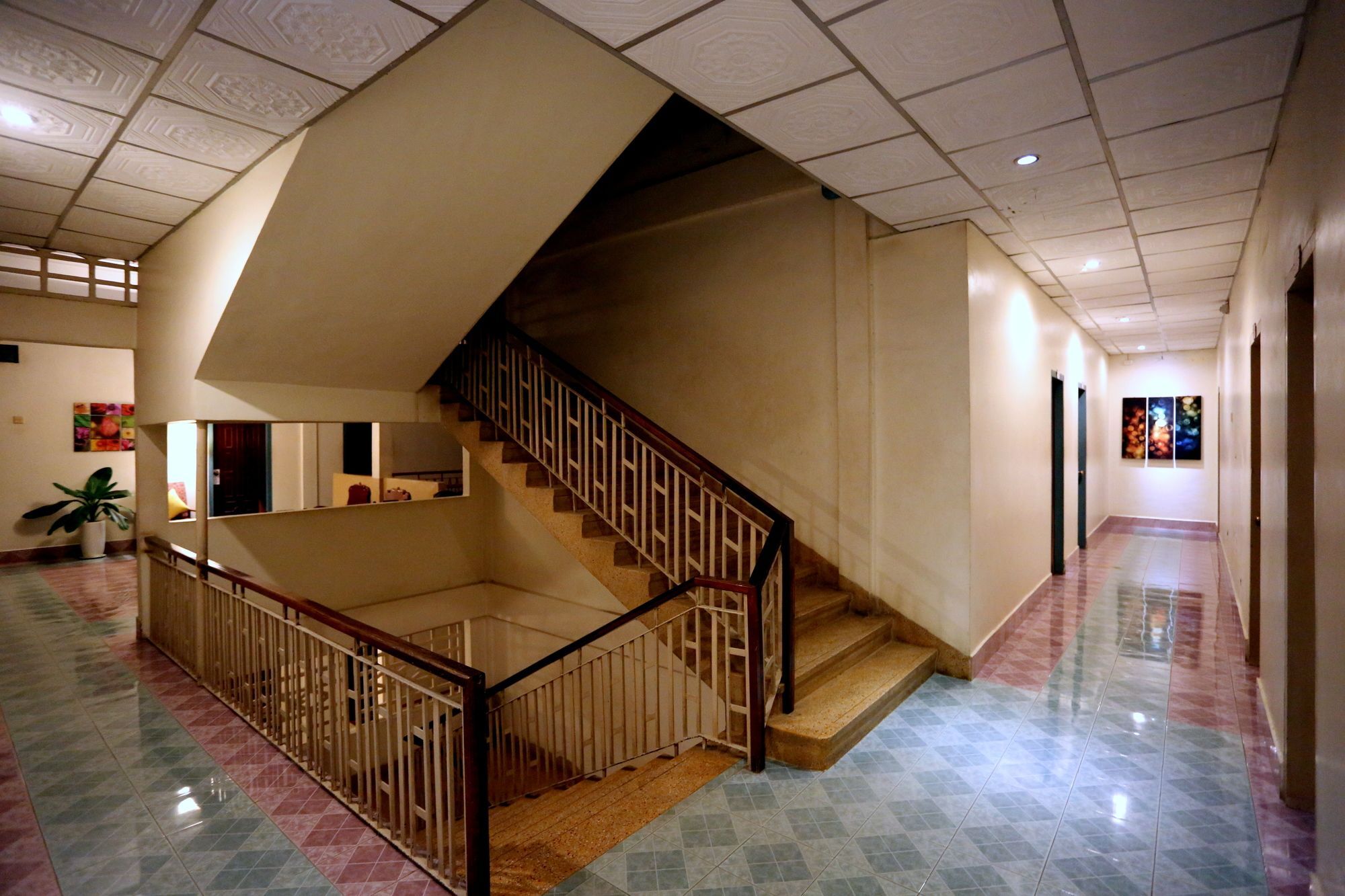 Royal Hotel Battambang Bagian luar foto