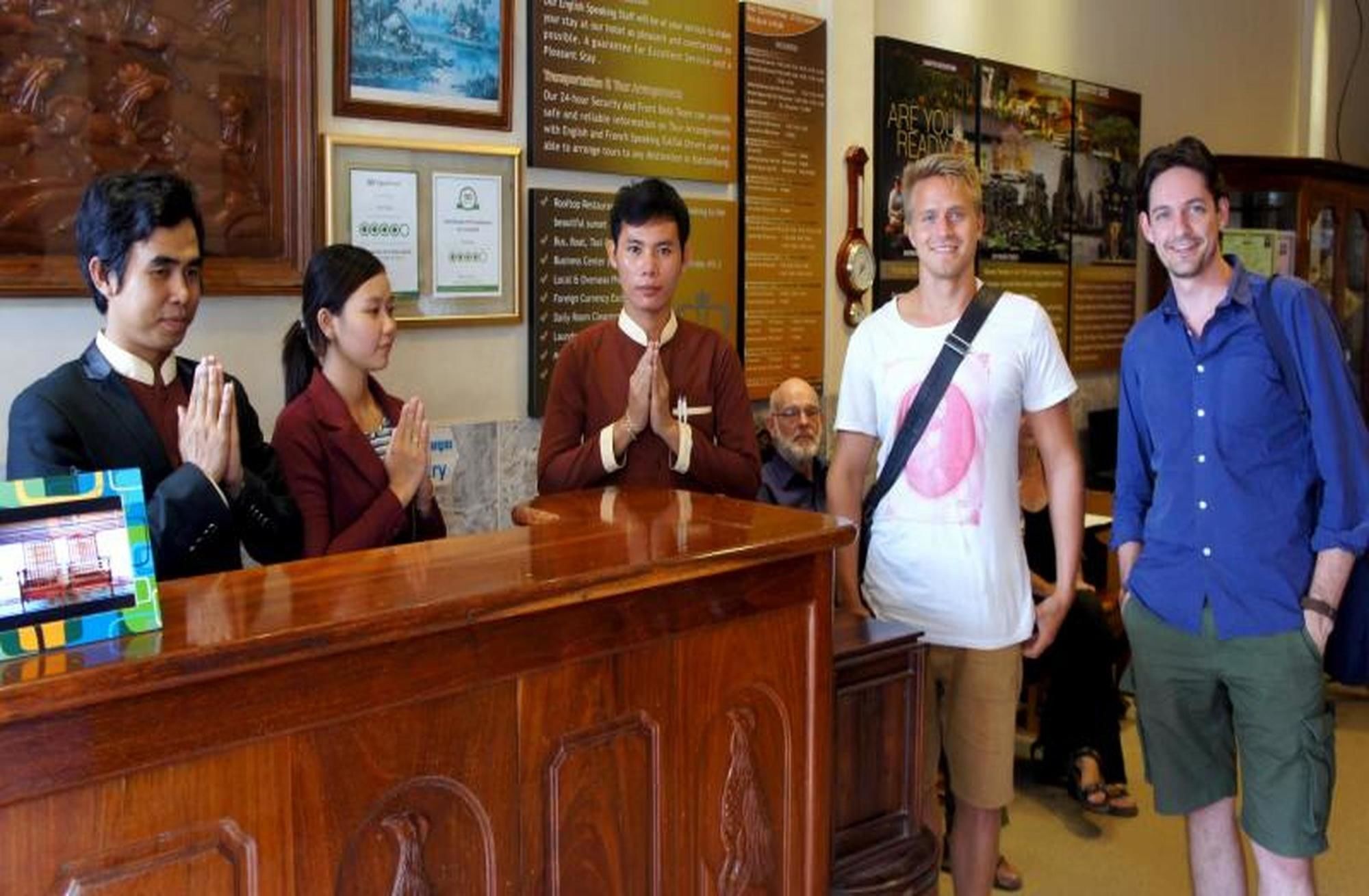 Royal Hotel Battambang Bagian luar foto